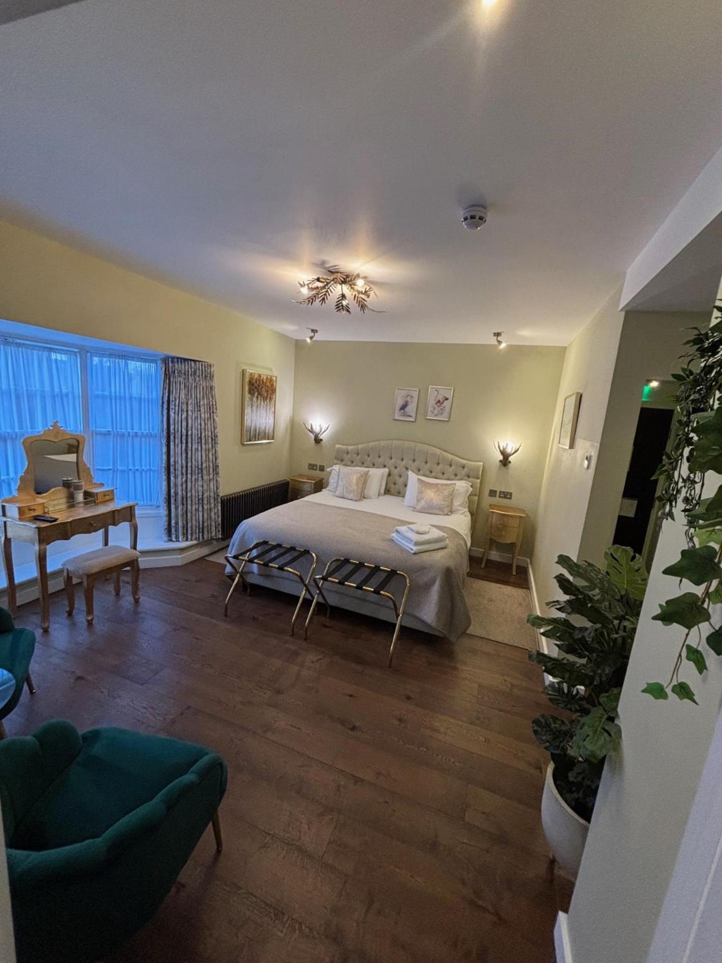 The Cherry Tree Hotel Kingston Blount Екстер'єр фото